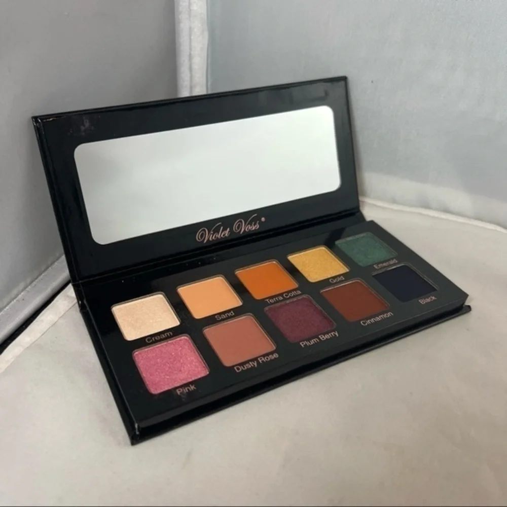 Violet Voss Essentials Series Eyeshadow Palette